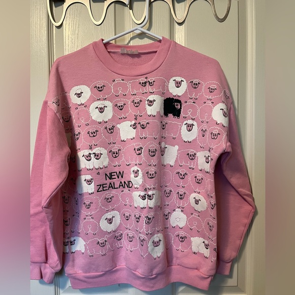 New Zealand Pink Sweater - Picture 1 of 2